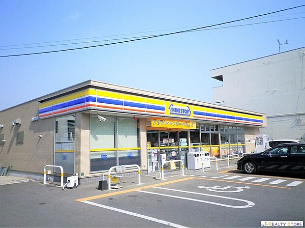 ミニストップ福岡香椎6丁目店(約530m)