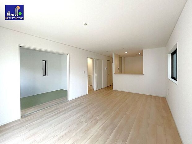 ☆リビング☆17.2帖の広々としたリビング♪ご家族皆様でお寛ぎいただけます♪