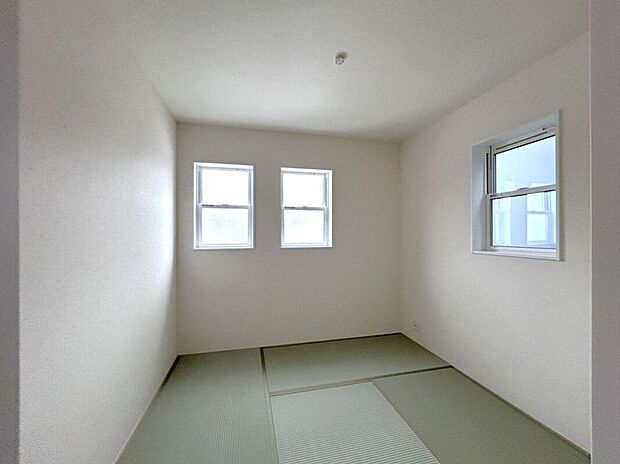 ☆和室☆フローリングにはない畳のあたたかさに癒されます♪来客時や小さなお子様の遊ぶスペースとしても活躍♪