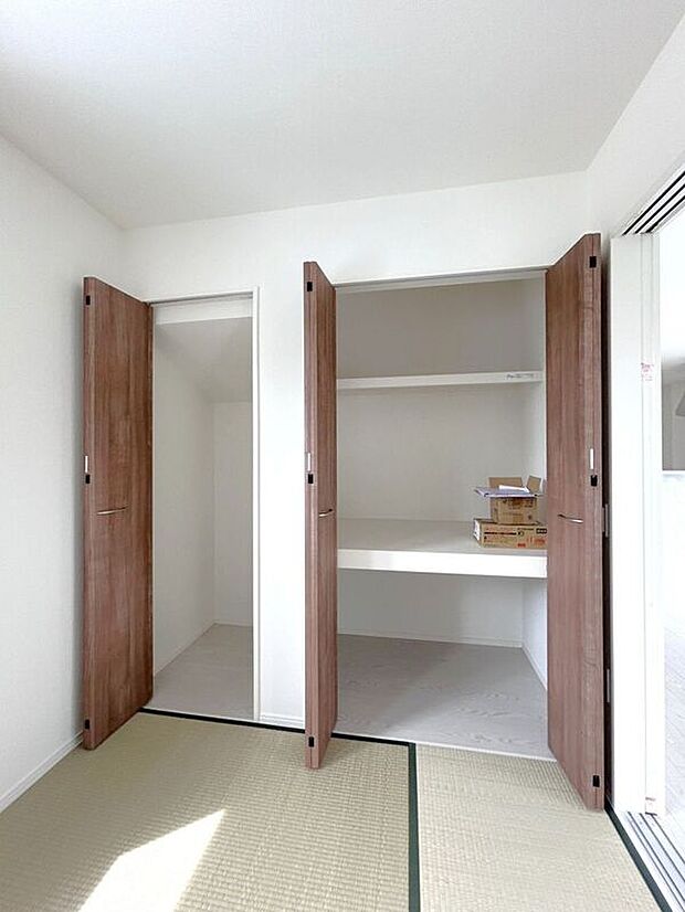 ☆押入☆衣類やお布団収納に便利♪お部屋がスッキリ片付きます♪