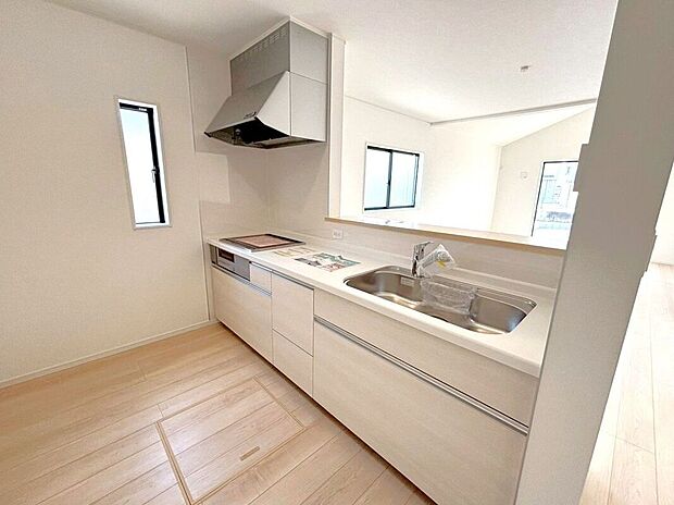 【キッチン】☆キッチン☆人気のIHコンロに食洗機、床下収納など主婦に嬉しい設備揃ってます♪