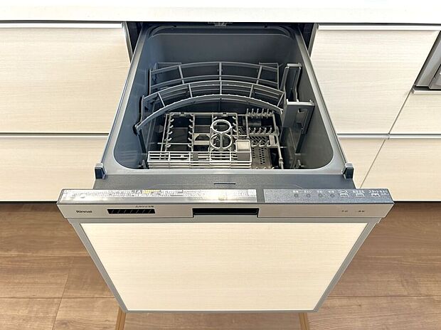 【その他設備】☆食器洗浄乾燥機☆家事の時短にもなる人気の食洗機！ビルトイン式で見た目もスッキリ♪