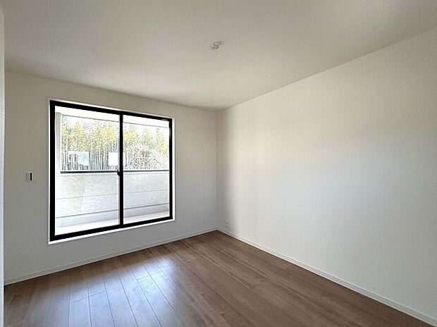 【寝室】☆7帖洋室☆大きなベッドを置いても広々としたお部屋♪主寝室におすすめです♪