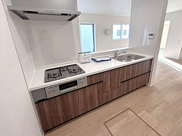 【キッチン】☆キッチン☆3口コンロが嬉しいキッチン♪シンクや作業スペースも広くお料理しやすいキッチンです♪