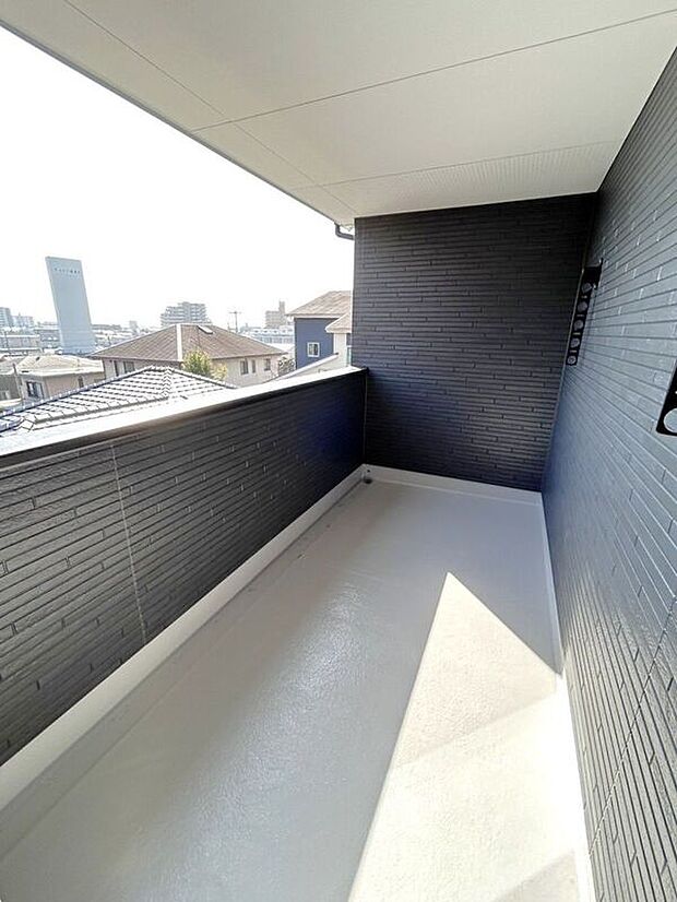 【バルコニー】☆バルコニー(洋室A)☆天候に左右されにくく使いやすいインナーバルコニー♪