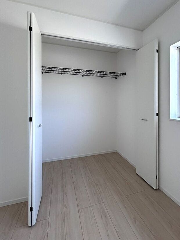 【収納】☆クローゼット(5.2洋室)☆全室収納完備♪