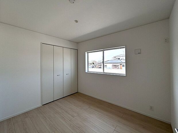 【室内】☆5.2帖洋室☆ベッドや学習机を置いてお子様部屋におすすめです♪