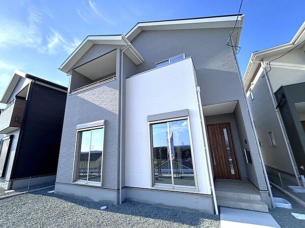 【外観】☆10号棟・外観☆グレー×ホワイト♪