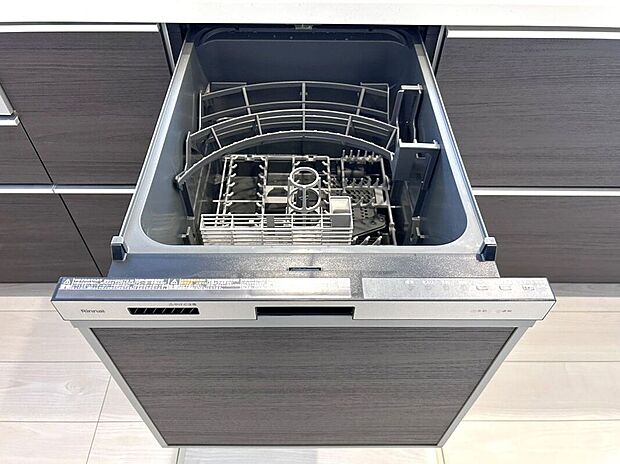 【その他設備】☆食器洗浄乾燥機☆家事の時短にもなる人気の食洗機！ビルトイン式で見た目もスッキリ♪