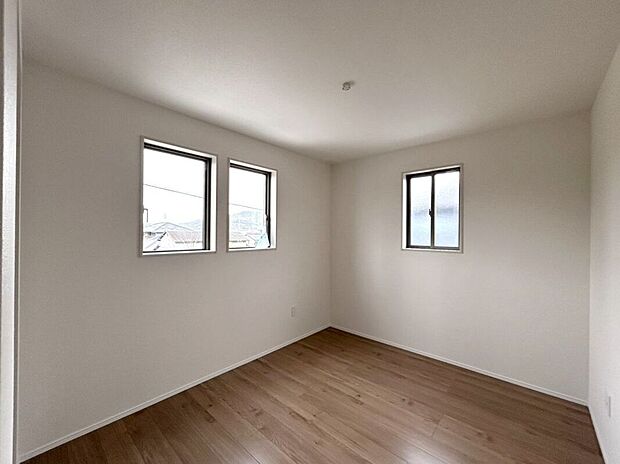 【室内】☆6.0帖洋室☆使い勝手の良い広さで子ども部屋や書斎にも最適♪ライフスタイルに合わせて柔軟に使えます♪