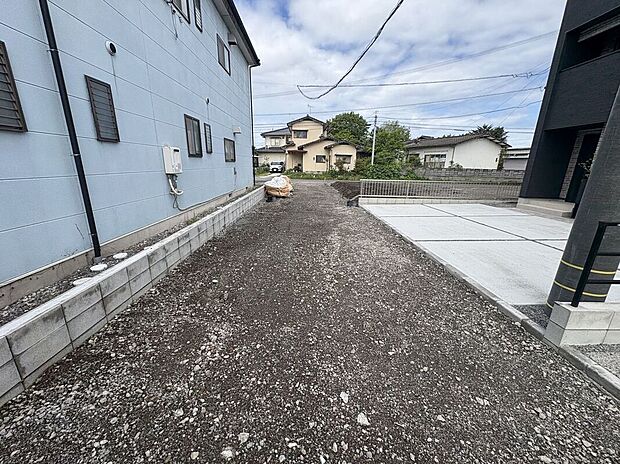 【前面道路含む外観】☆前面道路☆