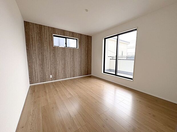 【寝室】☆洋室A☆バルコニーに面した明るいお部屋♪W.I.Cを備えており主寝室におススメ♪