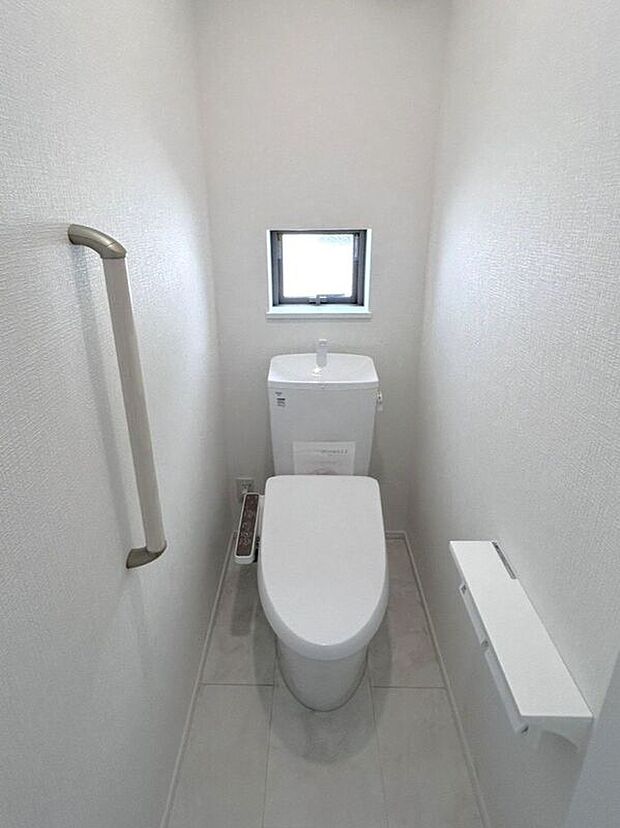 【トイレ】☆トイレ☆明るく清潔感のあるトイレ空間♪来客時にも安心です♪