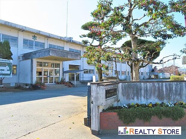 宇城市立不知火小学校（約800m）