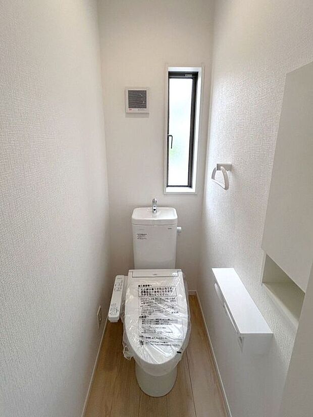 【トイレ】☆トイレ☆明るく清潔感のあるトイレ空間♪来客時にも安心です♪