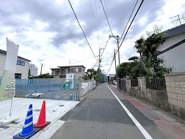 【前面道路含む外観】☆前面道路☆
