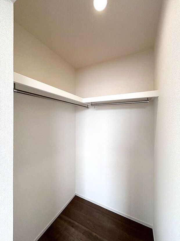 【収納】☆WIC☆衣類をたっぷり収納できるウォークインクローゼット♪お部屋を広く使えます♪