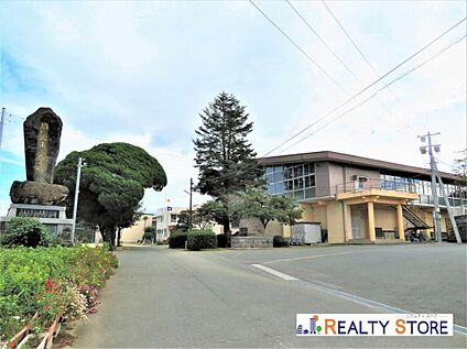 合志市立西合志中央小学校 1800m