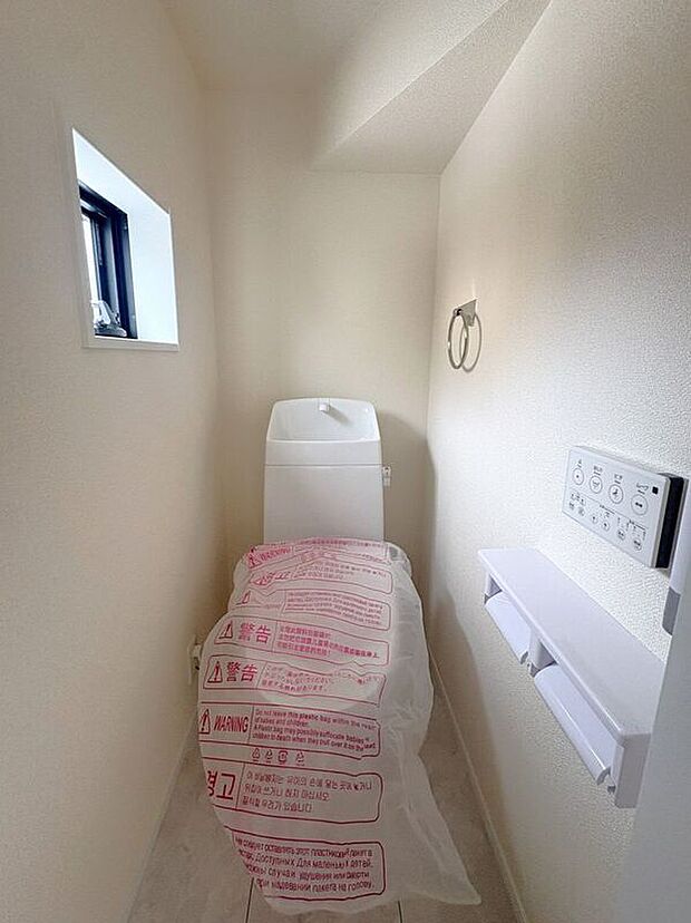 【トイレ】☆トイレ☆明るく清潔感のあるトイレ空間♪来客時にも安心です♪