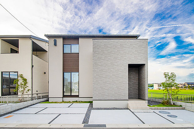 【10号地 外観】濃淡のグレーと木目調が調和したシックモダンな外観。◇3LDK◇/10号地