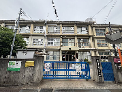 枚方市立殿山第二小学校 520m