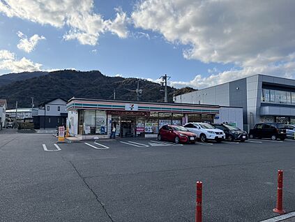 セブンイレブン大野中央店 550ｍ(徒歩7分)
