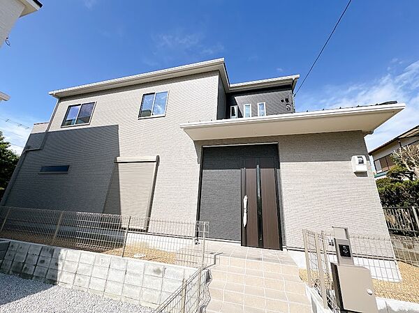 「白庭台駅」よりバス乗車7分、バス停「あすか野センター」より徒歩8分の立地◎