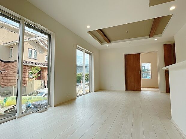 開放感のある広いLDK!
家具やインテリアの配置も楽しめます。
(同社施工事例)