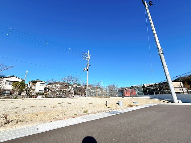 【外観】自然とうまく調和した環境の良い地域です。
毎日を快適に気持ちよく過ごしていただけます。
