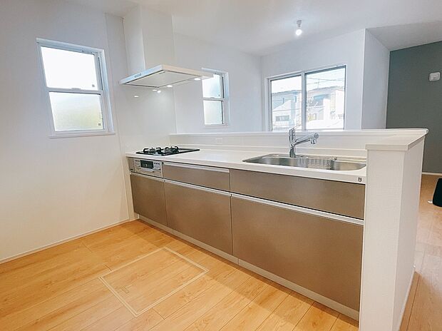 【システムキッチン】（同社施工事例）