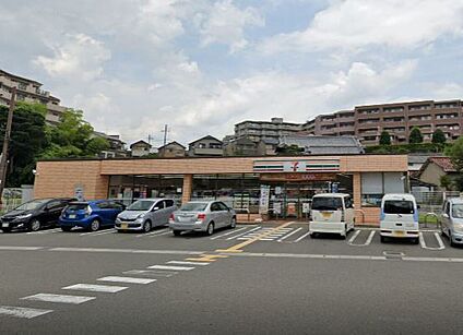 セブンイレブン奈良あやめ池南6丁目店 510m(7分)