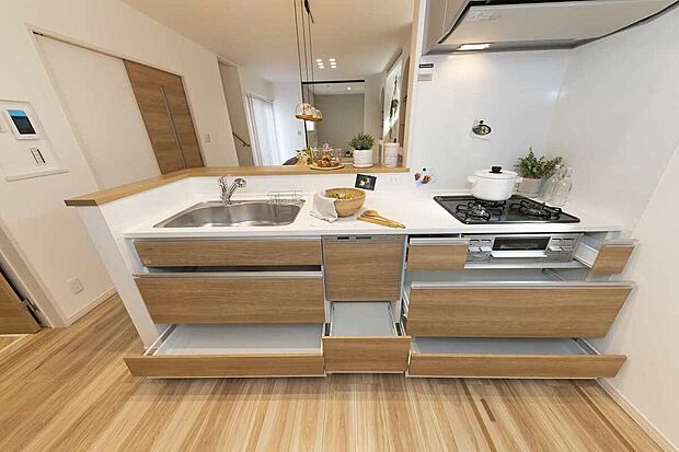 【【当社施工例】】たっぷりの収納と食洗器付きのシステムキッチンは、 忙しいパパやママの強い味方♪