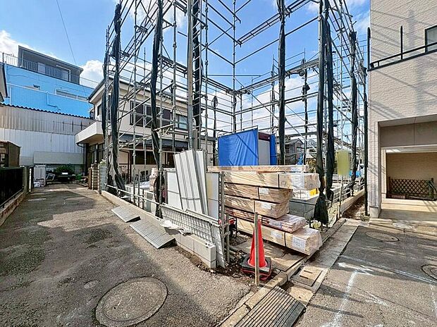 住宅性能評価で耐震等級3(最高等級)を取得!お客様を守る大切な住宅だからこそ、第三者の検査を受けて安心して住んでいただける住宅をご案内させて頂きます。その頑丈さを、ぜひ現地にてご体感くださいませ。