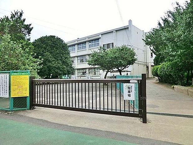 西東京市立保谷小学校(約700m)