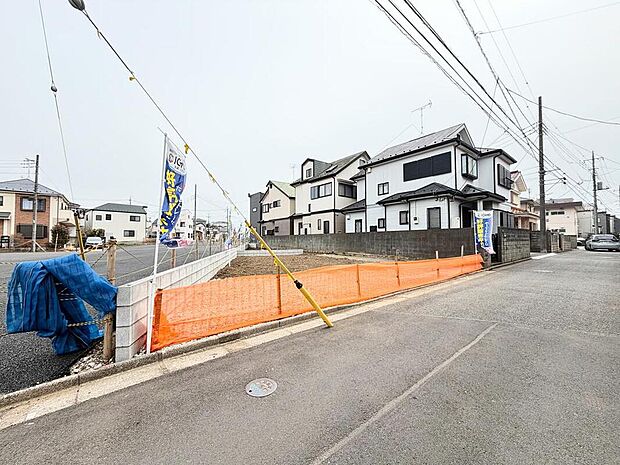 【現地外観写真】住宅性能評価で耐震等級3(最高等級)を取得!お客様を守る大切な住宅だからこそ、第三者の検査を受けて安心して住んでいただける住宅をご案内させて頂きます。その頑丈さを、ぜひ現地にてご体感ください。