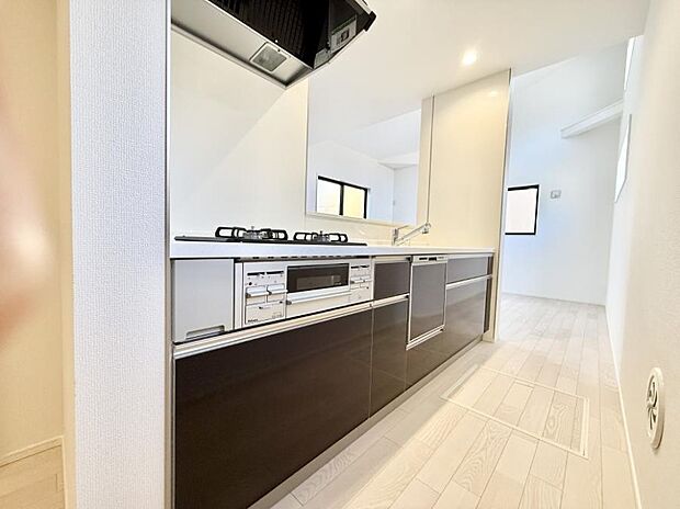 ■広々キッチンでお子さんも一緒にお手伝いできます!