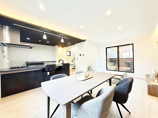 ■心落ち着く場所、ゆったり過ごせるリビング