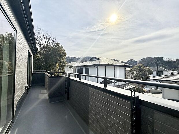 お洗濯物がよく乾く陽当たり良好のバルコニーです！