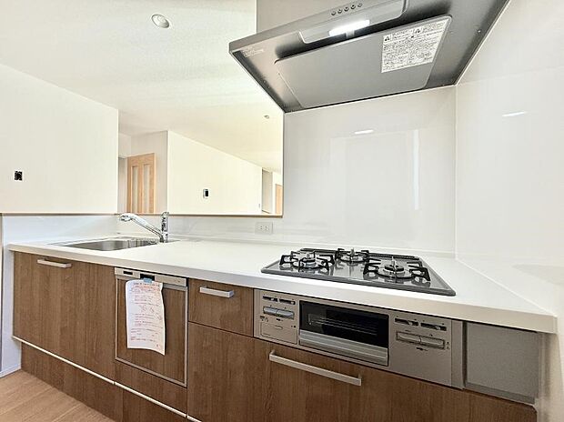 会話が深まる対面キッチン!家族との会話がはずみます