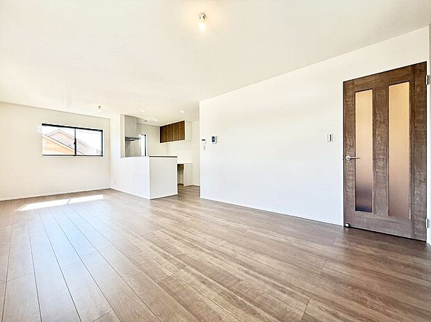 広々とした開放感あふれるリビングです