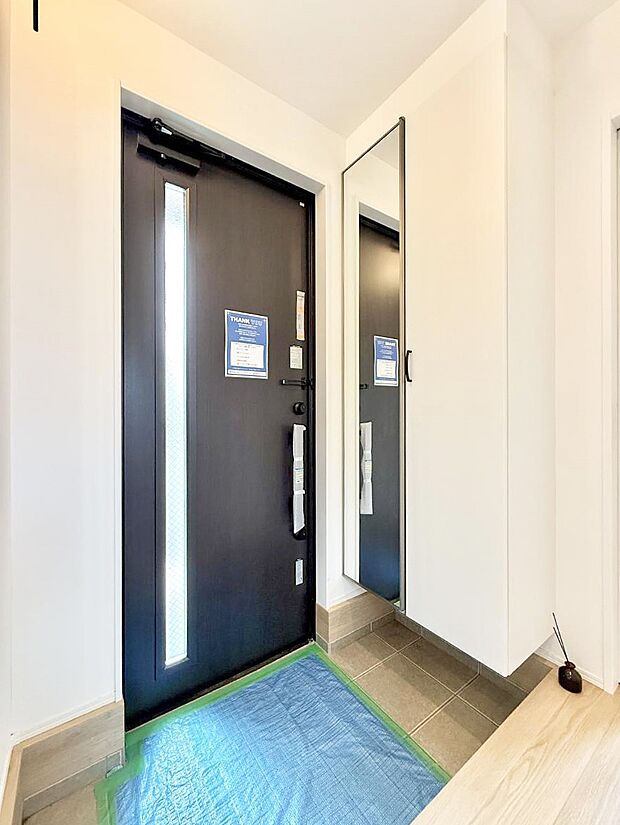 窮屈さを感じさせない広々玄関！