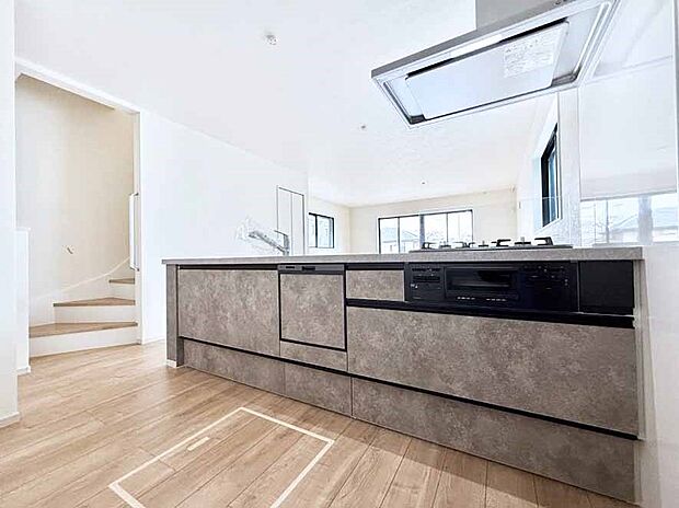 明るさと開放感たっぷりなキッチン！  