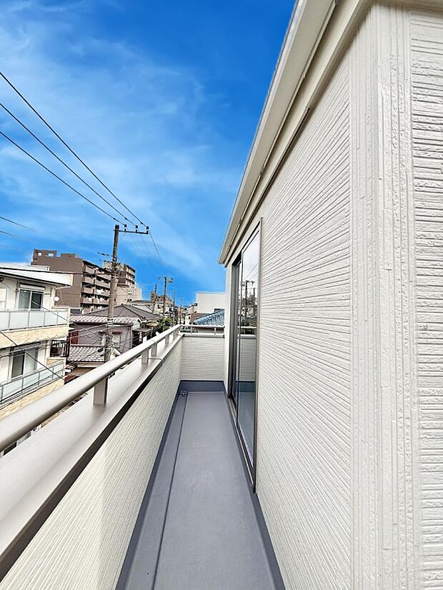 1号棟  ■ 季節の移ろいを感じられる開放的な空間です