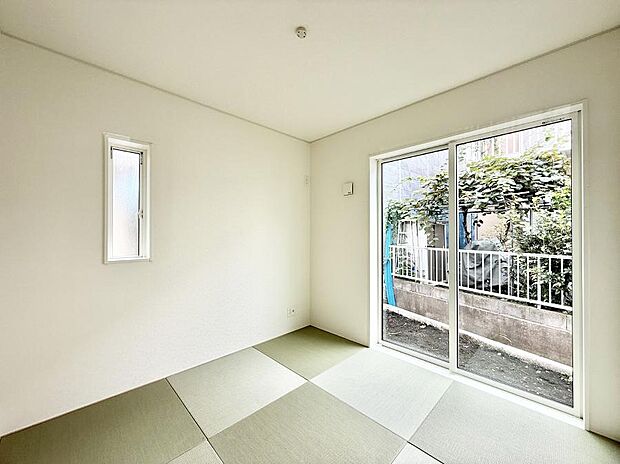 1号棟 ■落ち着いた色合いのお部屋で穏やかな時間を楽しめます