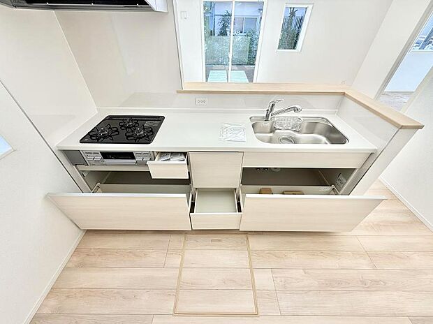 【キッチン】■シンプルで機能的、毎日使いやすいキッチン