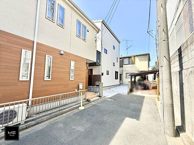 【前面道路含む現地写真】■家族とのお出かけが楽しくなる環境です