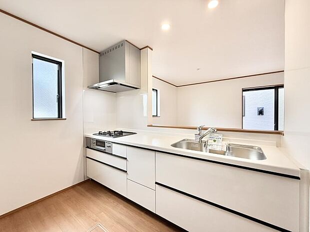 【ダイニングキッチン】■キレイに片付く、使いやすいキッチン