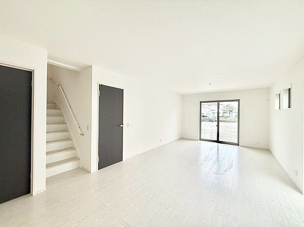 【ダイニング】■家族の笑顔があふれる、くつろぎの空間