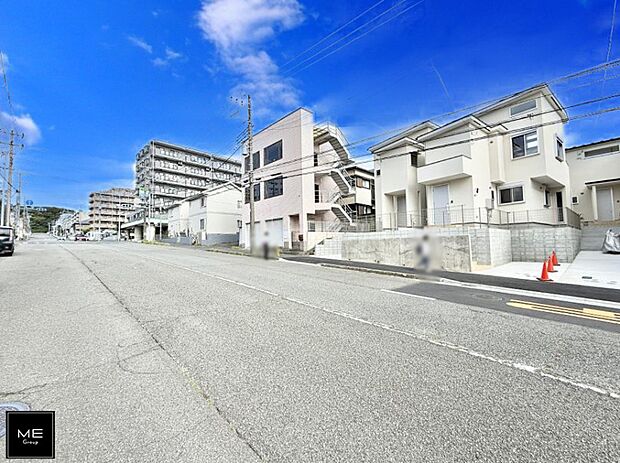 【前面道路含む現地写真】前面広々