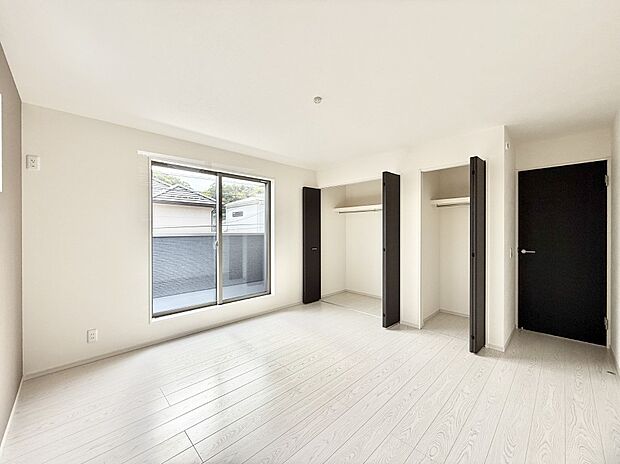 【子供部屋】■家具やレイアウトを自由に配置できるため使い勝手が良く快適に過ごせます